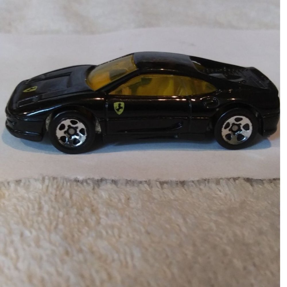 1998 Hot Wheels #813 Ferrari 355